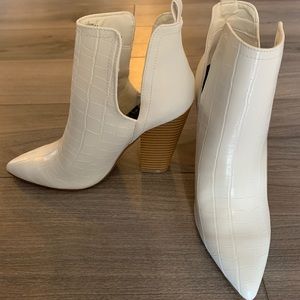 White boots - Never worn
